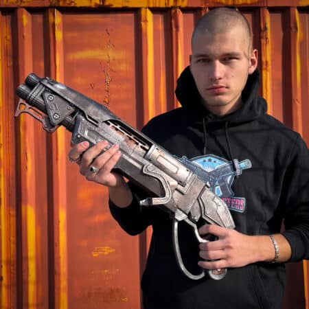 Gnasher Shotgun Gears of War prop replica by Blasters4Masters
