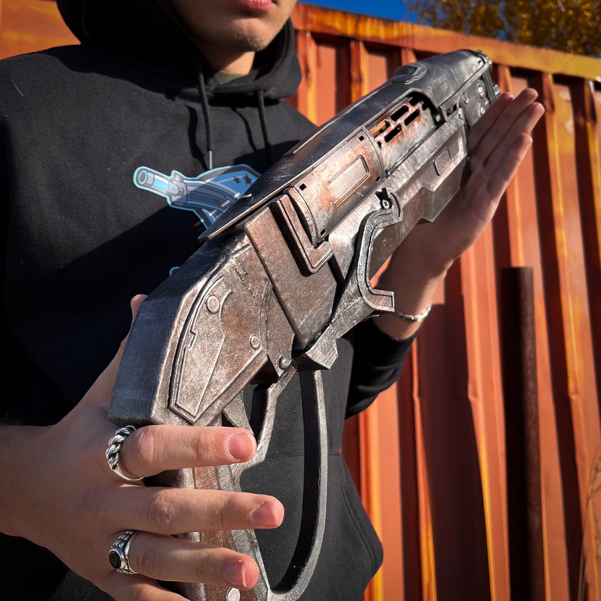 Gnasher Shotgun Gears of War prop replica by Blasters4Masters