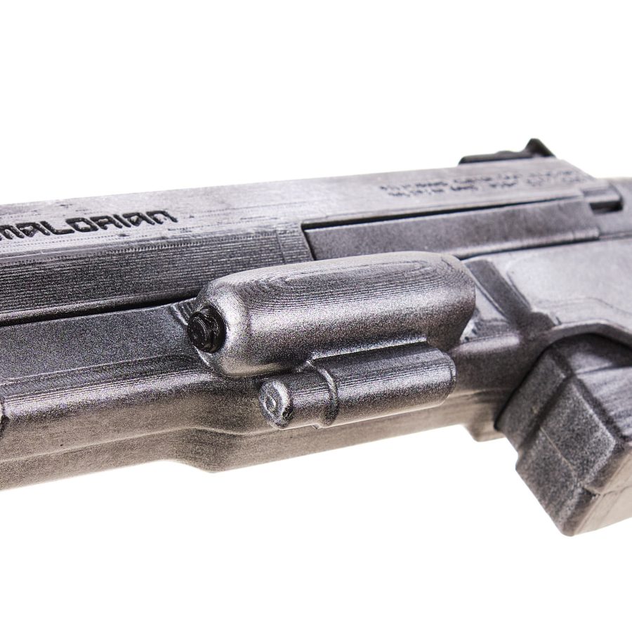 Malorian Arms 3516 – Johnny Silverhand’s pistol prop replica from Cyberpunk 2077 by Blasters4Masters