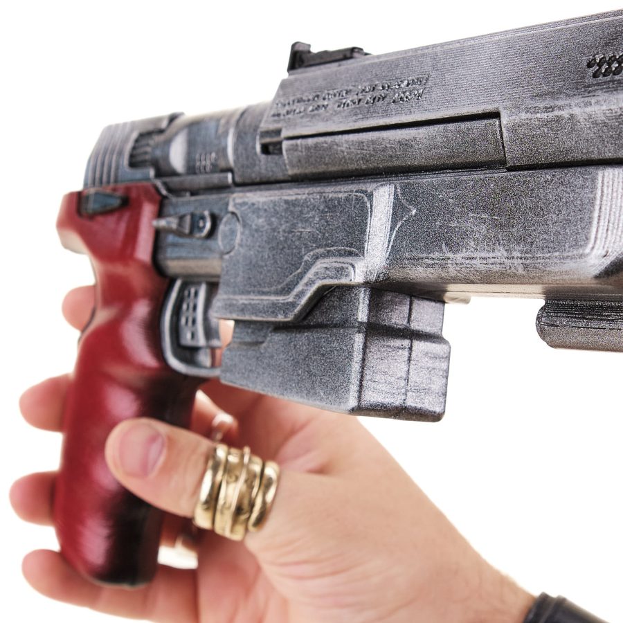 Malorian Arms 3516 – Johnny Silverhand’s pistol prop replica from Cyberpunk 2077 by Blasters4Masters