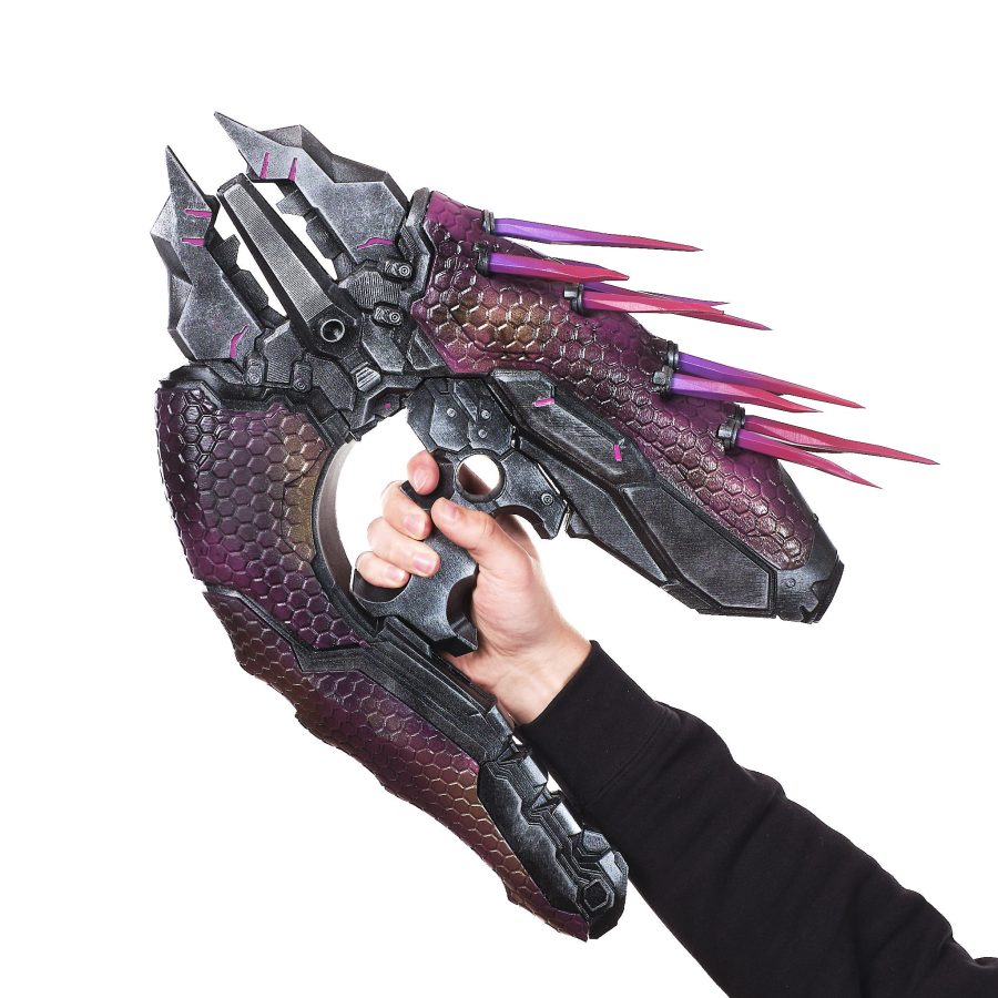 Needler replica prop from Halo by Blasters4Masters