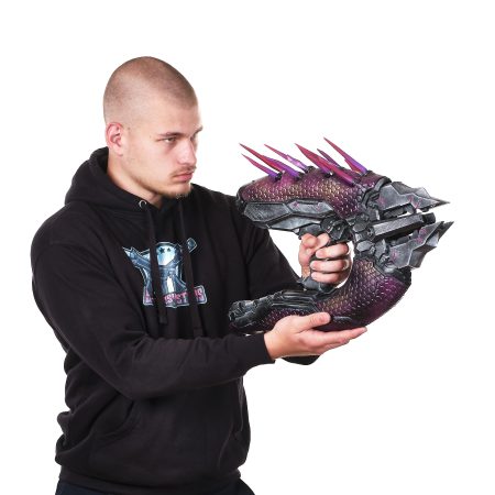 Needler replica prop from Halo by Blasters4Masters