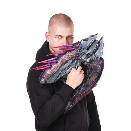 Needler replica prop from Halo by Blasters4Masters