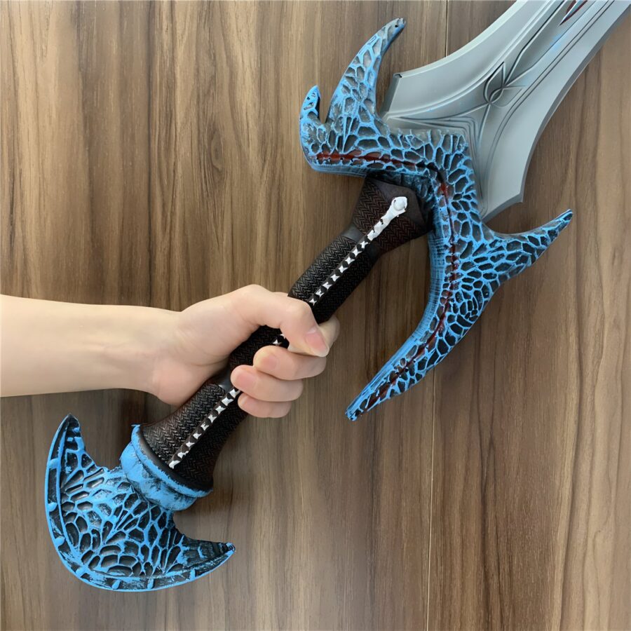 Handmade Daedric Greatsword replica inspired by Skyrim, made from durable PU material, perfect for cosplay or display.