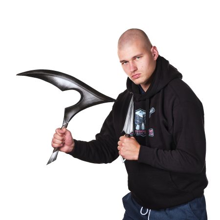 Akali Kama & Kunai replica prop from League of Legends by Blasters4Masters