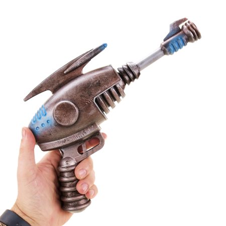 Alien Blaster replica prop from Fallout 3 by Blasters4Masters