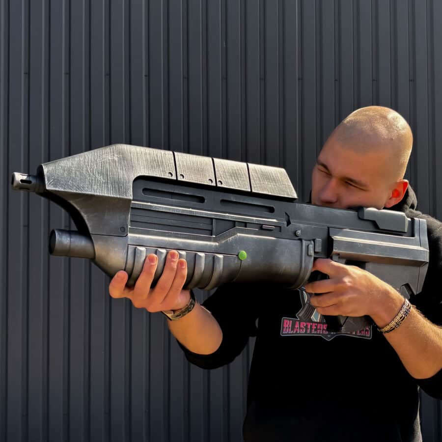 MA5B Assault Rifle Replica Prop - Halo Combat Evolved prop replica by Blasters4Masters