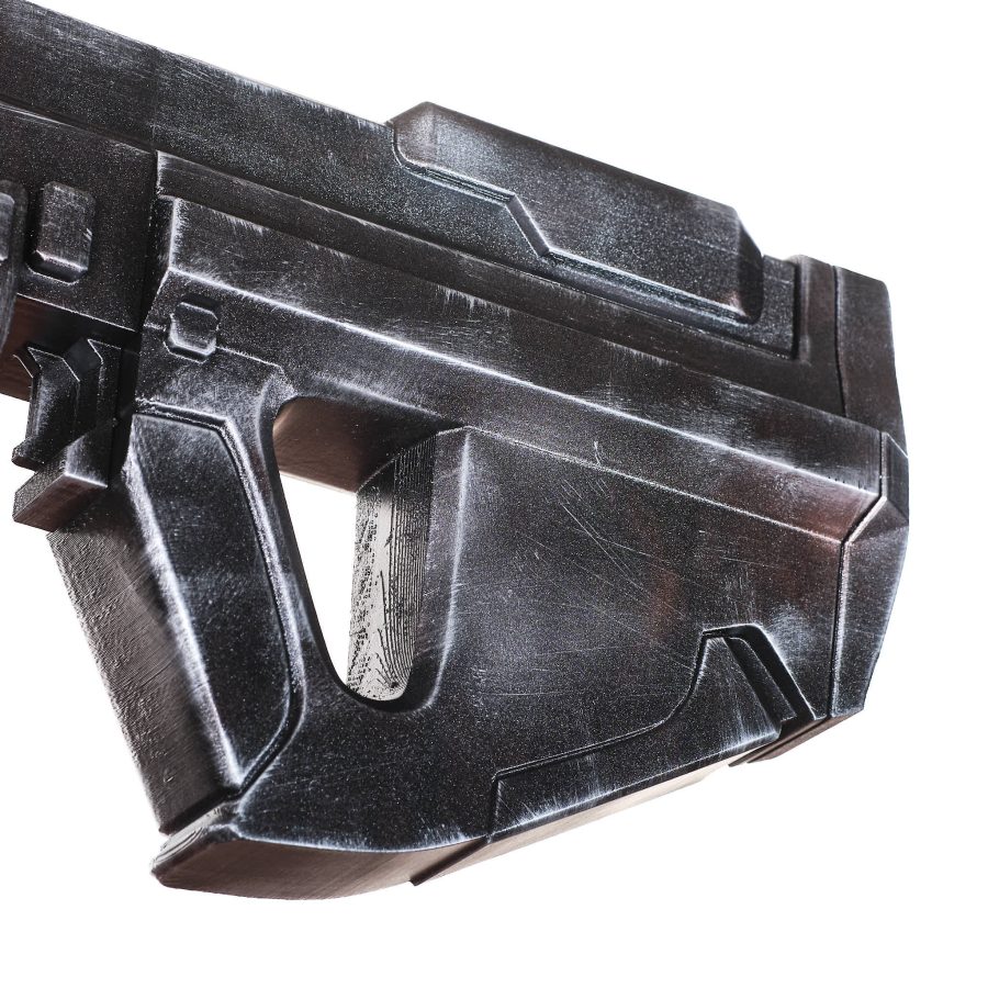 MA5B Assault Rifle replica prop from Halo Combat Evolved by Blasters4Masters