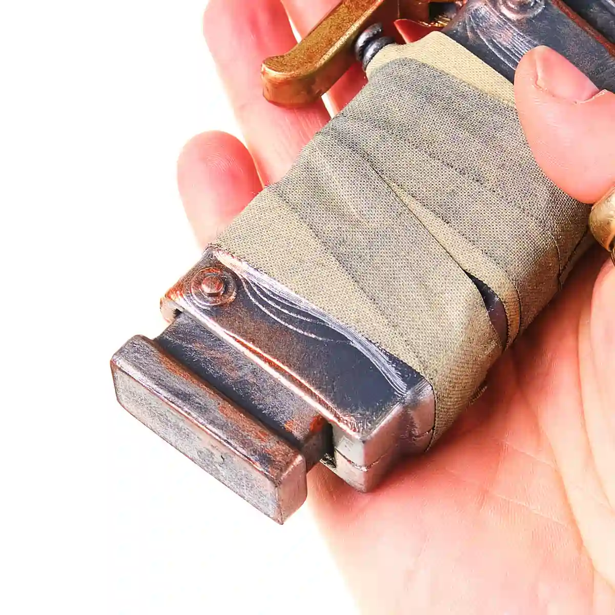 Semi-Automatic Pistol replica prop from Rust by Blasters4Masters_2 Semi Automatic Pistol Replica Prop From Rust By Blasters4Masters 2