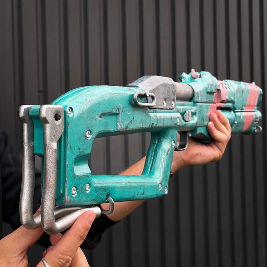 Guts Rebecca's Shotgun replica prop Cyberpunk 2077