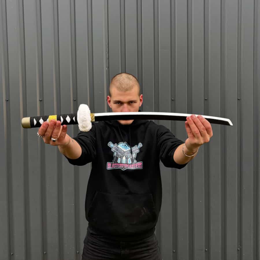 Trafagar kaws kikoku katana prop by blaster4masters (5)