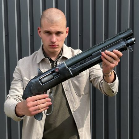 The Chaperone – The Panama Ravine prop replica by blasters4masters (1)