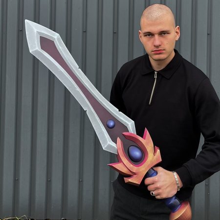 Garen Sunsteel Broadsword replica prop League of Legends by Blasters4Masters
