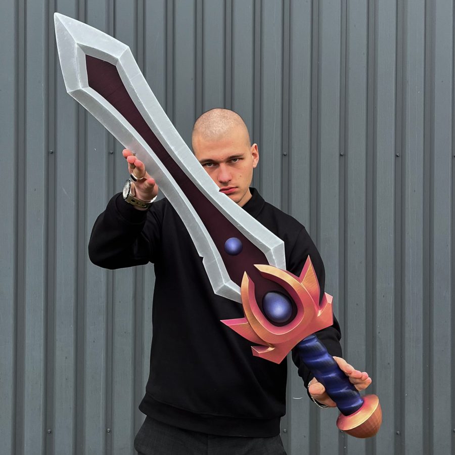 Garen Sunsteel Broadsword replica prop League of Legends by Blasters4Masters
