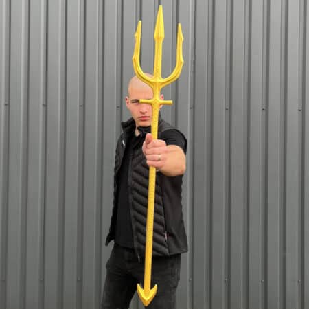 Aquaman fork prop replica by blasters4masters (4)