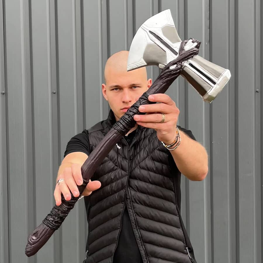 Stormbreaker axe prop replica by blasters4masters (1)