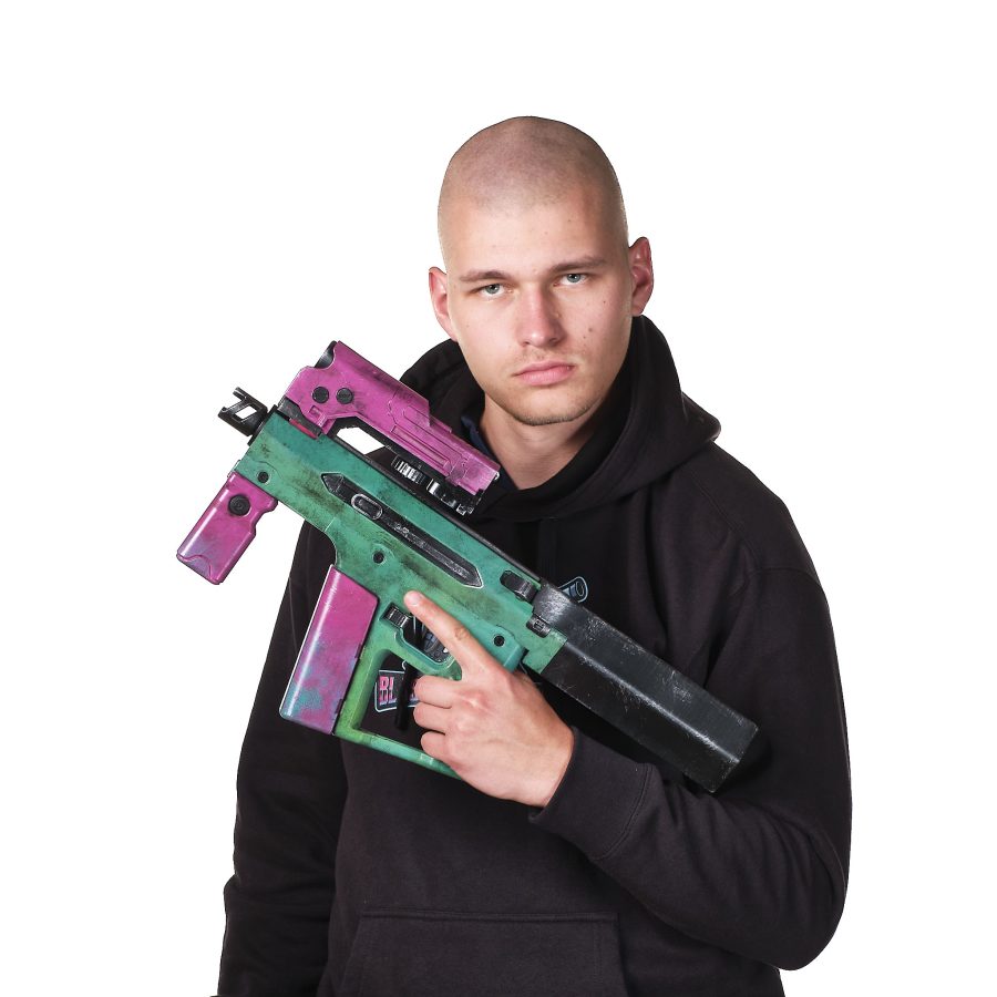 Rebecca’s SMG TKI-20 replica prop from Cyberpunk 2077 by Blasters4Masters