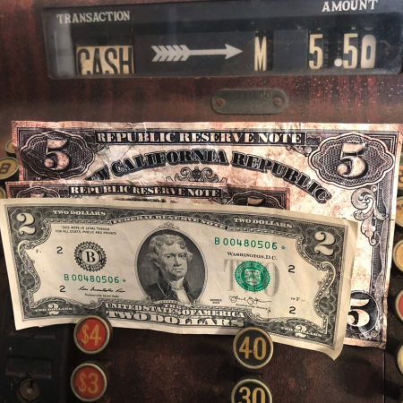 NCR Dollar Bill Bundle – Fallout New Vegas