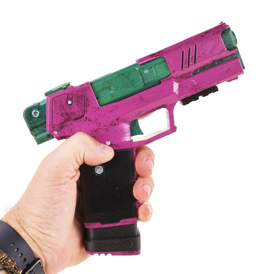Rebecca's Pistol prop replica Pink & Green - Cyberpunk 2077