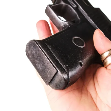 Desert 5 Pistol Replica Prop From Uncharted 4 By Blasters4Masters 2