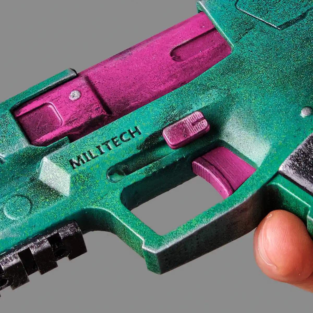 Rebecca`s Pistol – Green & Pink PREMIUM EDITION replica prop from Cyberpunk 2077 by Blasters4Masters_6 Rebeccas Pistol Green Pink PREMIUM EDITION Replica Prop From Cyberpunk 2077 By Blasters4Masters 6