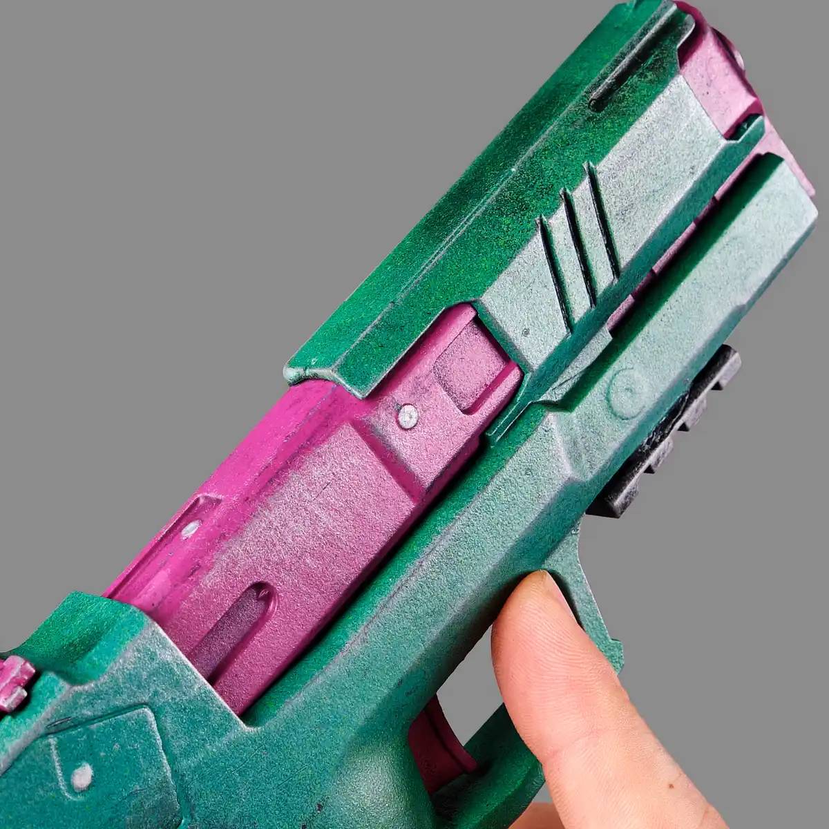 Rebecca`s Pistol – Green & Pink PREMIUM EDITION replica prop from Cyberpunk 2077 by Blasters4Masters_7 Rebeccas Pistol Green Pink PREMIUM EDITION Replica Prop From Cyberpunk 2077 By Blasters4Masters 7