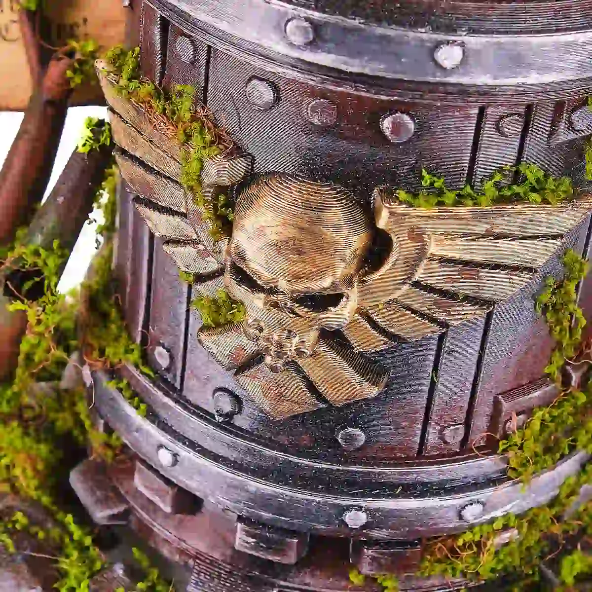 Warhammer Cup Flower Pot replica prop from Warhammer 40K by Blasters4Masters_1 Warhammer Cup Flower Pot Replica Prop From Warhammer 40K By Blasters4Masters 1