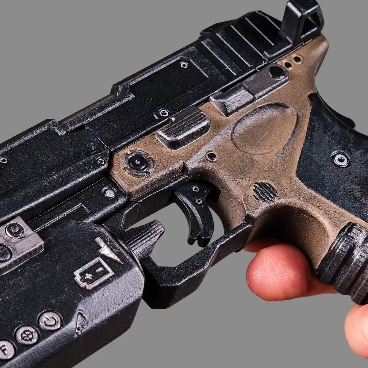 Smart Pistol MK6 Premium Edition replica prop from Titanfall 2 by Blasters4Masters_3 Smart Pistol MK6 Premium Edition Replica Prop From Titanfall 2 By Blasters4Masters 3