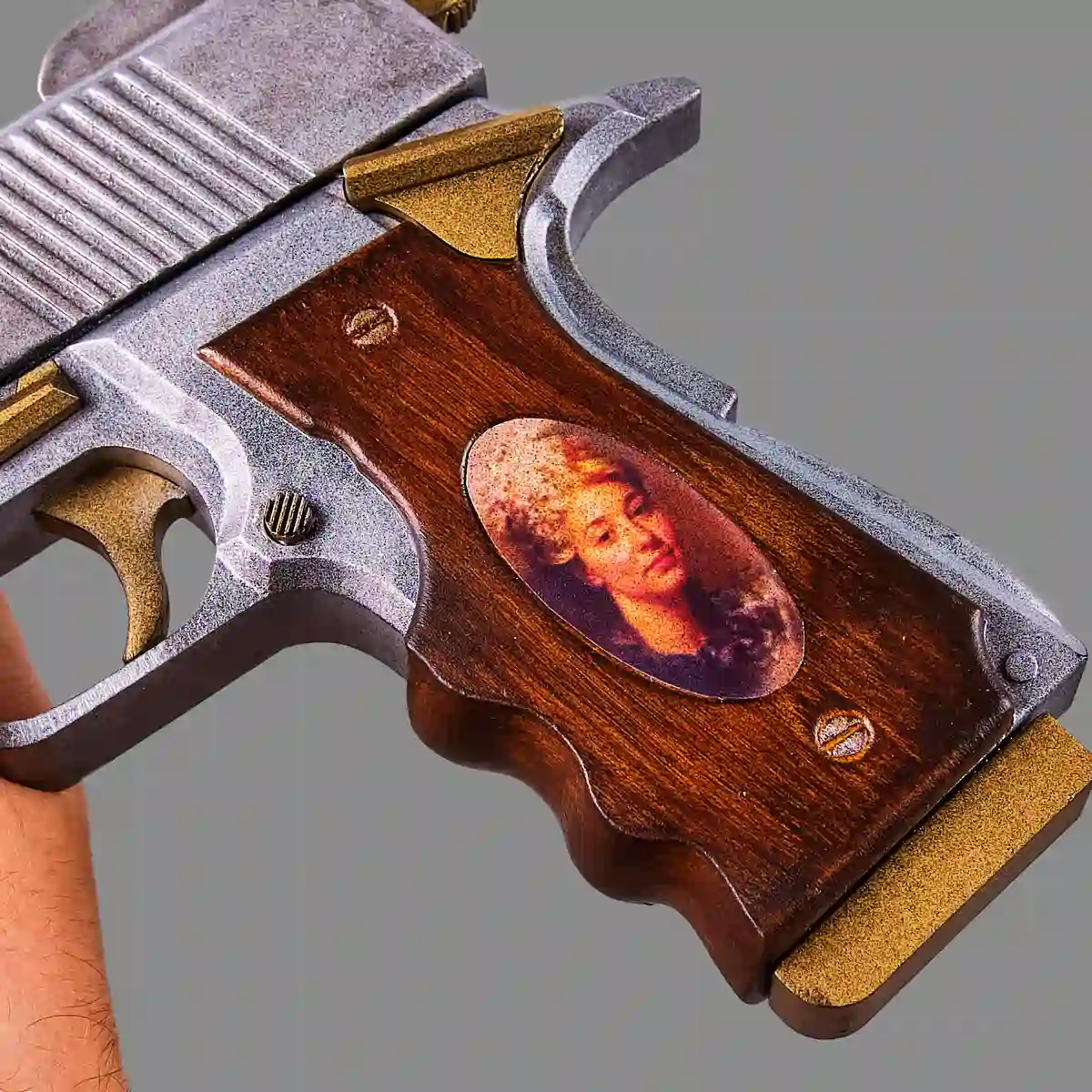 Ebony & Ivory PREMIUM replica prop from Devil May Cry by Blasters4Masters_15 Ebony Ivory PREMIUM Replica Prop From Devil May Cry By Blasters4Masters 15